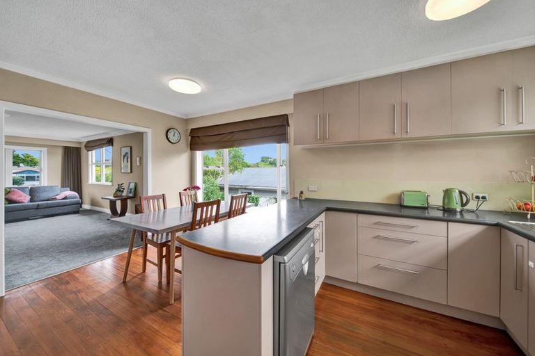 Photo of property in 7 Whakawhiti Street, Marfell, New Plymouth, 4310