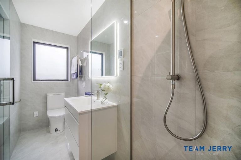 Photo of property in 8 Kakau Lane, Flat Bush, Auckland, 2019