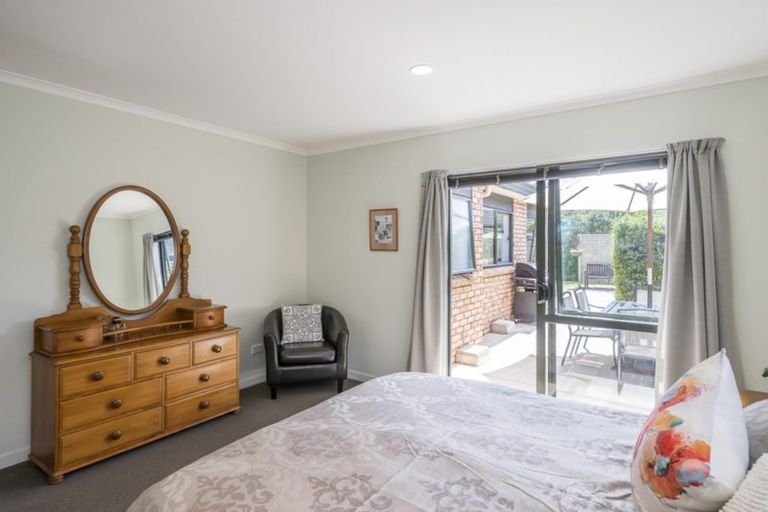 Photo of property in 1 Jeannie Way, Waikanae Beach, Waikanae, 5036