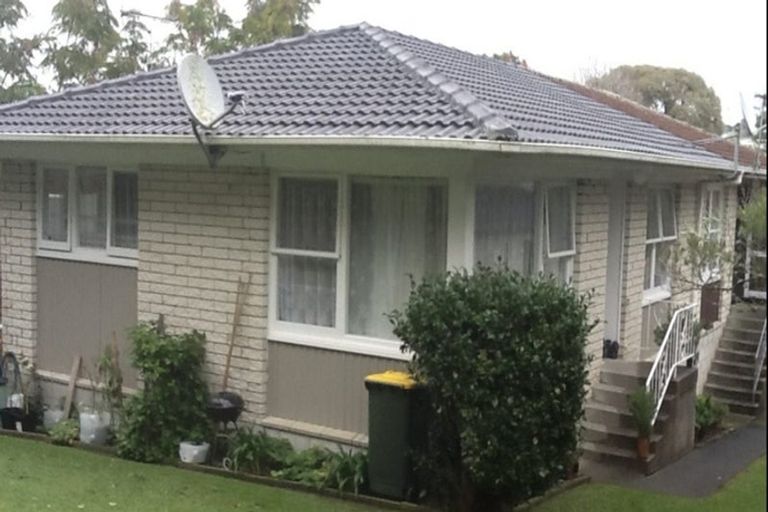 Photo of property in 2/69 Chartwell Avenue, Glenfield, Auckland, 0629