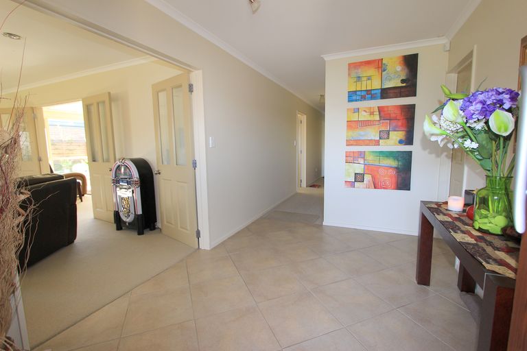 Photo of property in 20 Magnolia Drive, Springlands, Blenheim, 7201