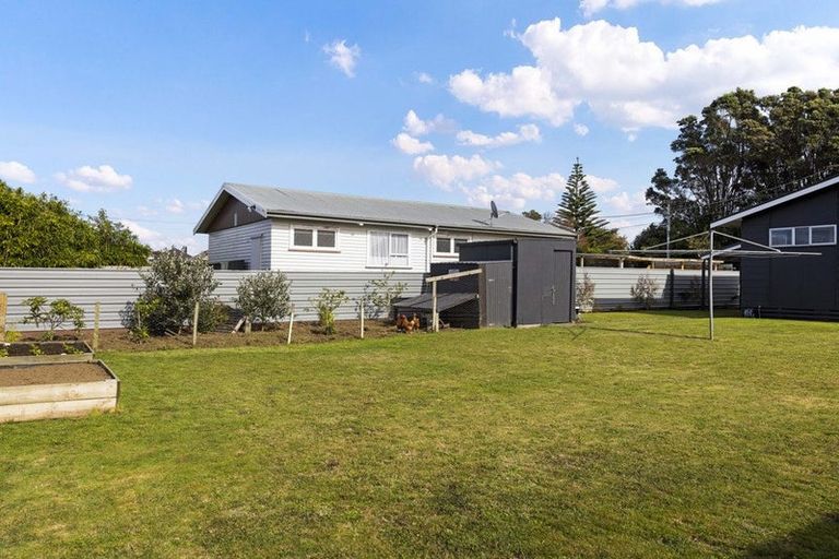 Photo of property in 39 Fairfield Road, Hawera, 4610