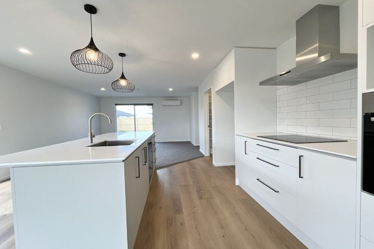 Photo of property in 155 Milns Road, Halswell, Christchurch, 8025