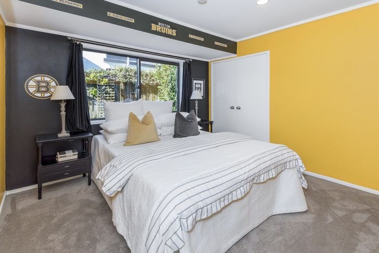 Photo of property in 50 Loloma Drive, Half Moon Bay, Auckland, 2012