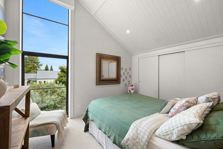 Photo of property in 366 Frankley Road, Ferndale, New Plymouth, 4310