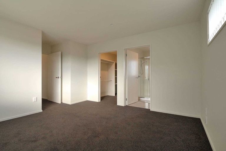 Photo of property in 1 Keeper Close, Woodend, 7610