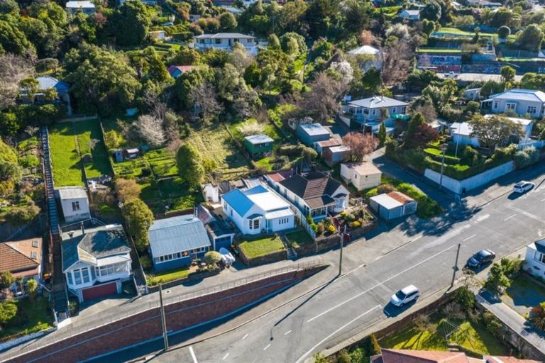 Photo of property in 27 Voelas Road, Lyttelton, 8082