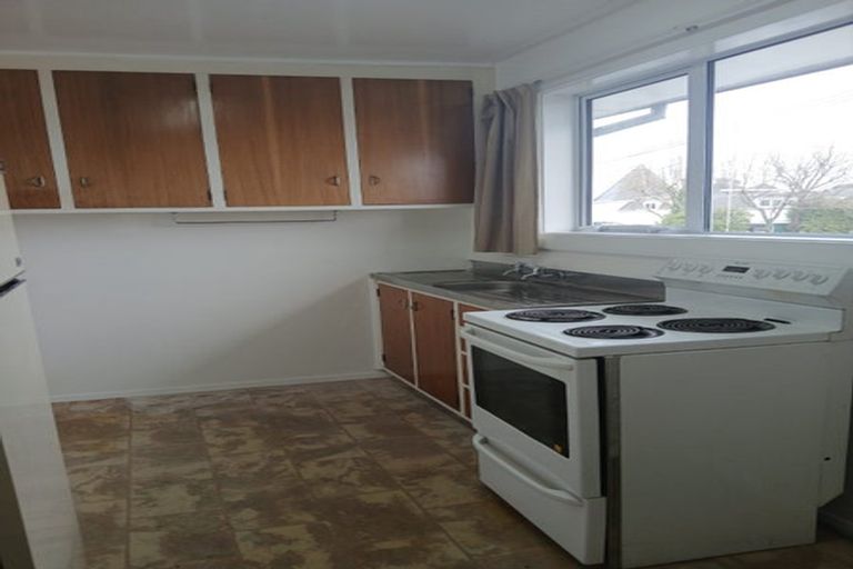 Photo of property in 2/22 Clare Road, St Albans, Christchurch, 8014