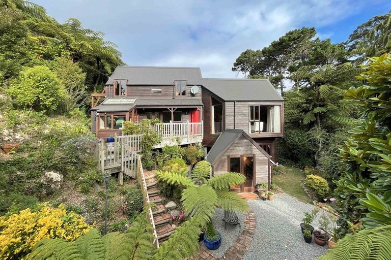 Photo of property in 30 Delhi Crescent, Khandallah, Wellington, 6035