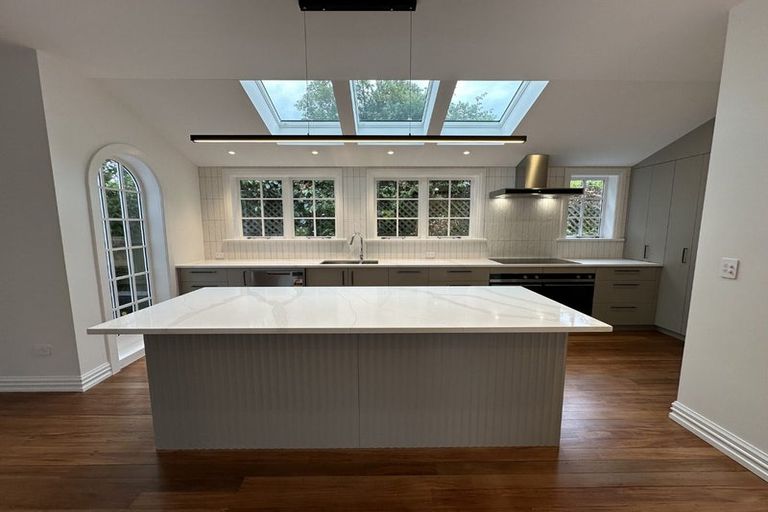 Photo of property in 65 Kotare Street, Fendalton, Christchurch, 8041