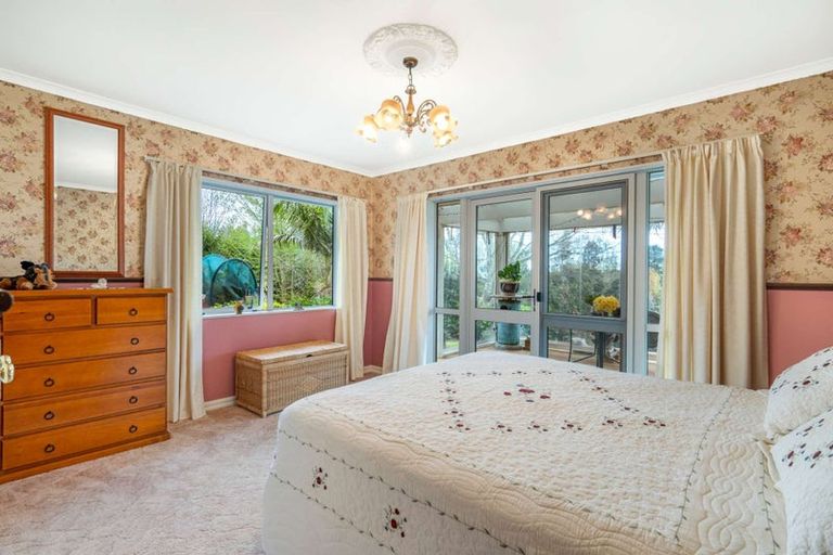 Photo of property in 11 Te Pahi River Drive, Paparoa, Maungaturoto, 0583