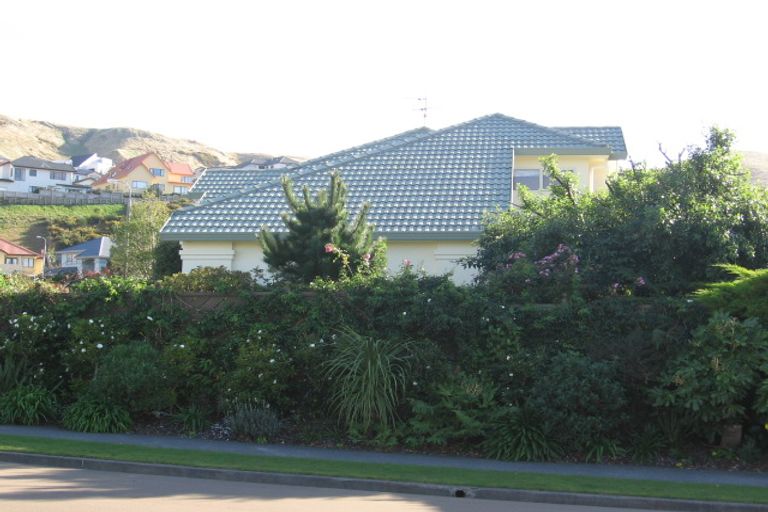 Photo of property in 136 Westchester Drive, Churton Park, Wellington, 6037