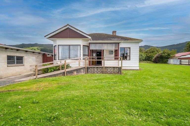 Photo of property in 38 Stevenson Avenue, Sawyers Bay, Port Chalmers, 9023