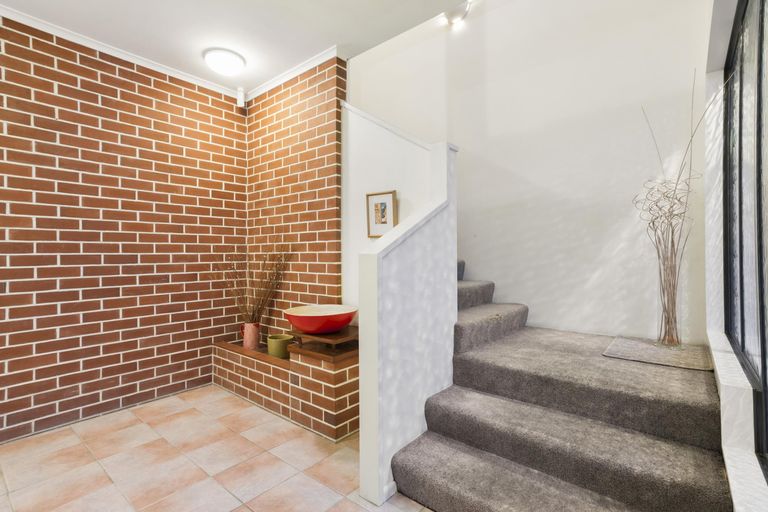 Photo of property in 1 Park Road, Titirangi, Auckland, 0604