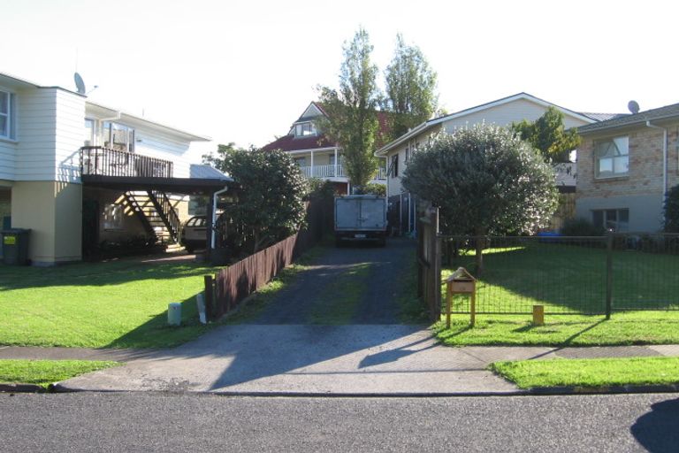 Photo of property in 1/9 Sorrel Crescent, Bucklands Beach, Auckland, 2012