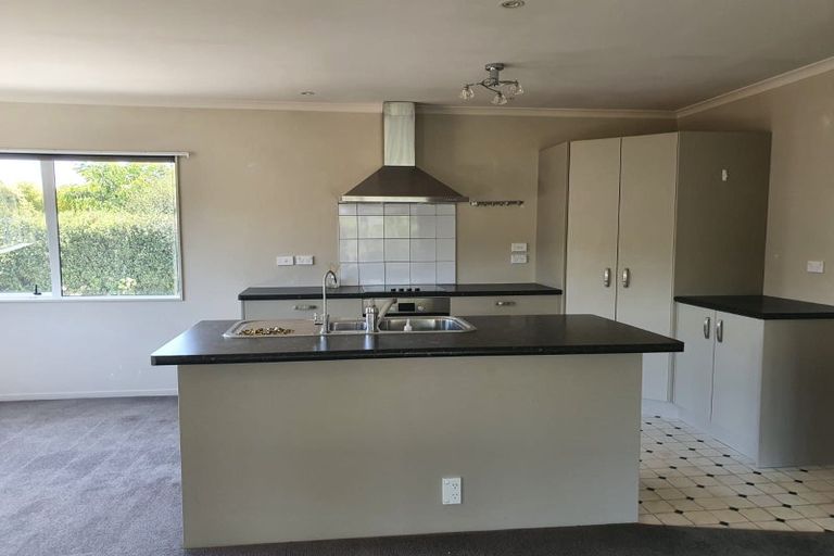 Photo of property in 2 Sam Meads Way, Greytown, 5712