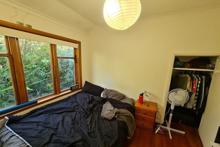 Photo of property in 93 Karori Road, Karori, Wellington, 6012