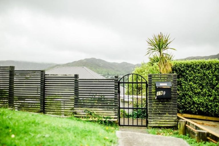 Photo of property in 19 Bankot Crescent, Ngaio, Wellington, 6035
