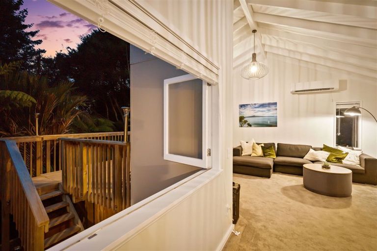 Photo of property in 9 Old North Road, Orewa, 0931