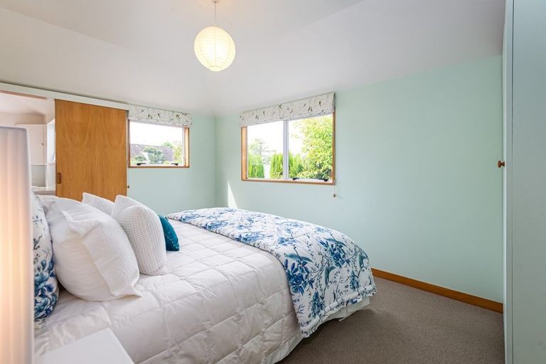 Photo of property in 2/38 Dover Street, St Albans, Christchurch, 8014