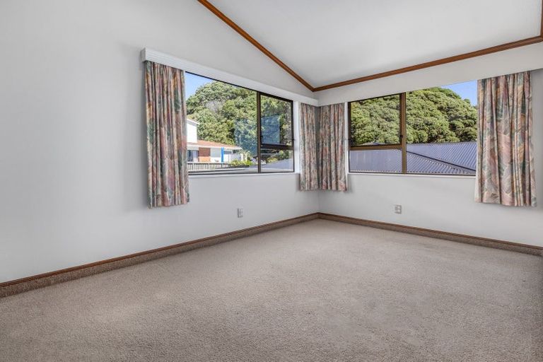 Photo of property in 168 Saint Andrews Road, Plimmerton, Porirua, 5026