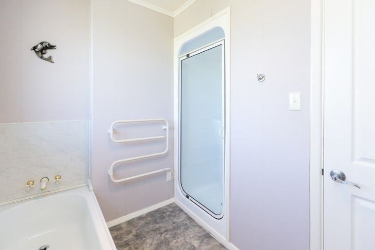 Photo of property in 18 Mccurdy Street, Elderslea, Upper Hutt, 5018