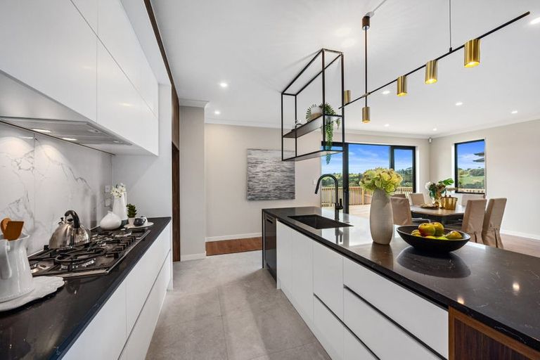 Photo of property in 8 Lumber Rise, Swanson, Auckland, 0614