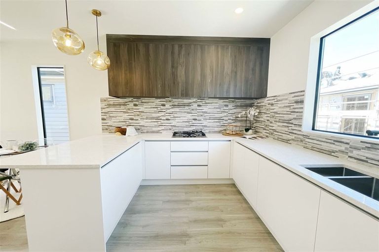 Photo of property in 2b Marina Road, Torbay, Auckland, 0630