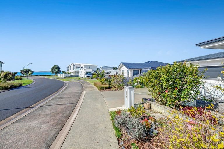 Photo of property in 7 Trevally Place, Snells Beach, 0920