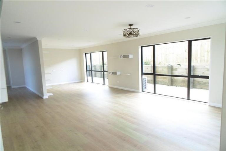 Photo of property in 39b Edgeworth Road, Glenfield, Auckland, 0629