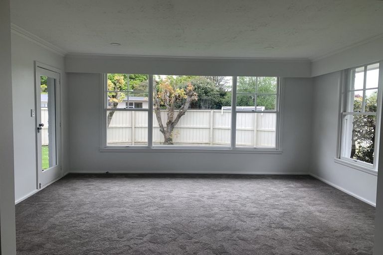 Photo of property in 298 Avonhead Road, Ilam, Christchurch, 8041