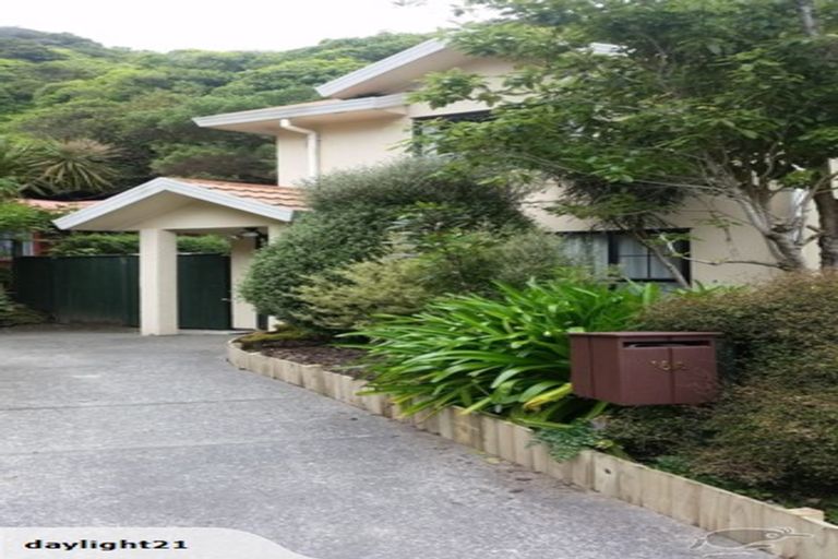 Photo of property in 16a Parsons Glen, Karori, Wellington, 6012