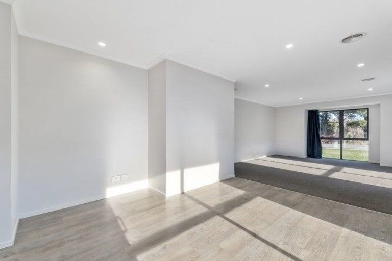 Photo of property in 23 Mcdonnell Road, Arrowtown, 9302