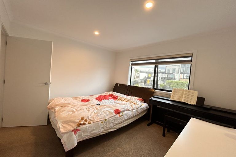 Photo of property in 17 Frank Gill Road, Hobsonville, Auckland, 0616