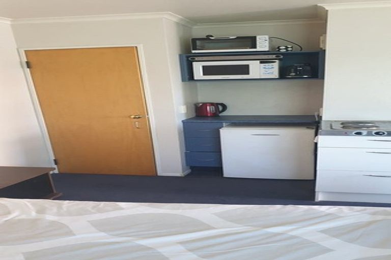 Photo of property in 665 Pioneer Highway, Highbury, Palmerston North, 4412