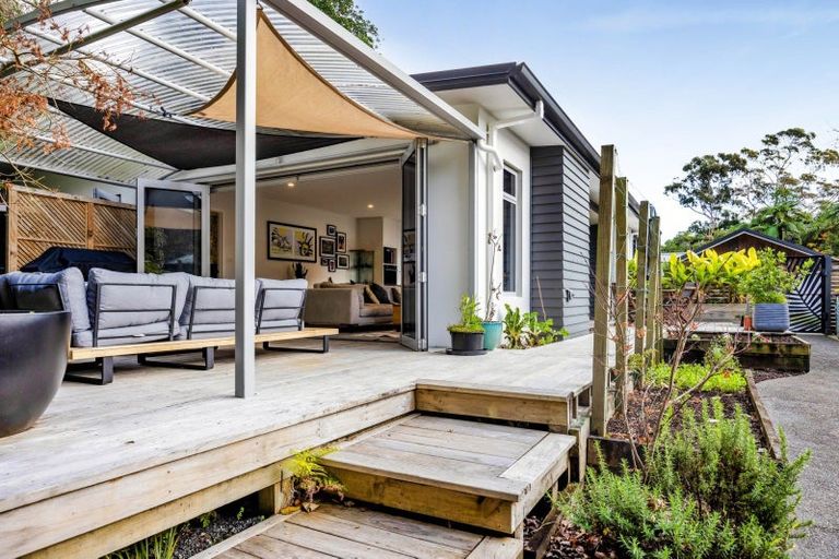 Photo of property in 8 Bright Way, Lower Vogeltown, New Plymouth, 4310