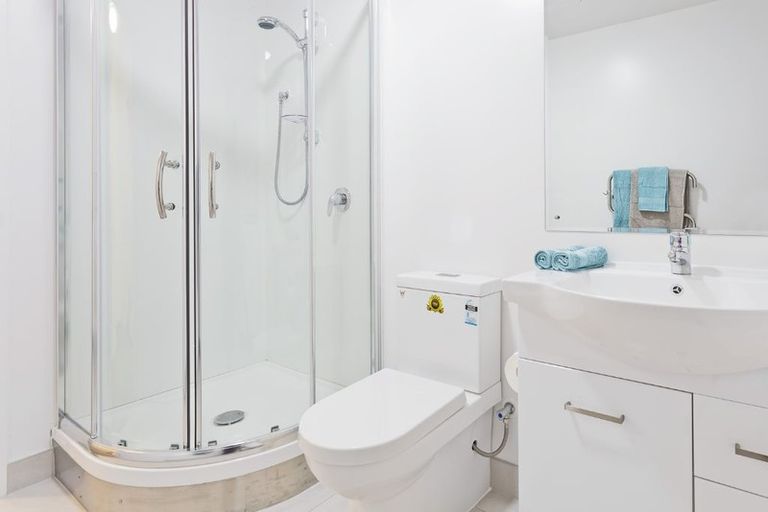 Photo of property in 12/26 Railway Street West, Papakura, 2110