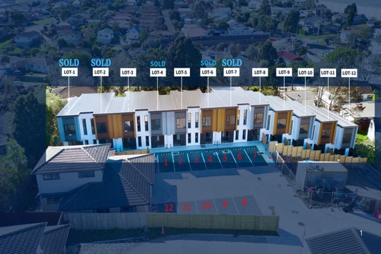 Photo of property in 7/32 Brandon Road, Glen Eden, Auckland, 0602