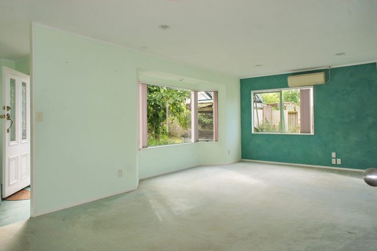 Photo of property in 6 Waylen Place, Burswood, Auckland, 2013
