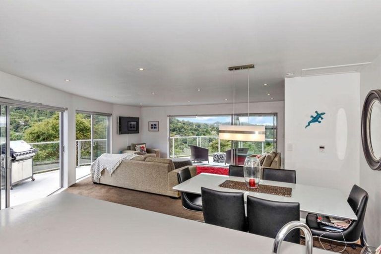 Photo of property in 96 Victory Road, Laingholm, Auckland, 0604