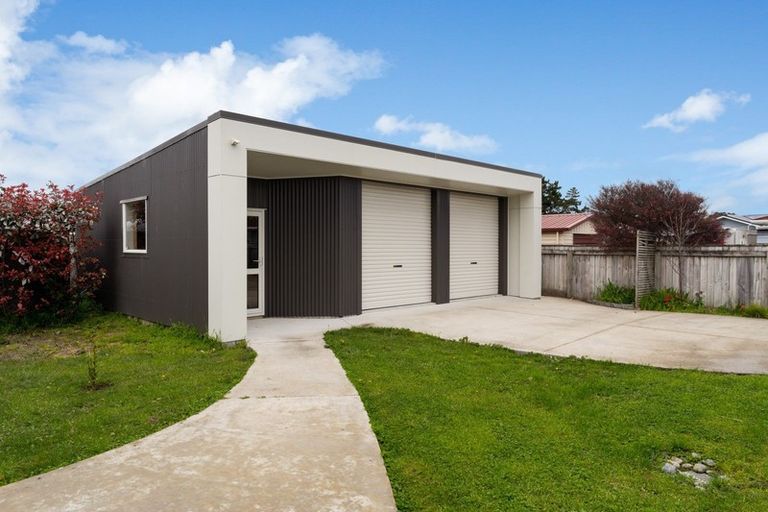 Photo of property in 211 Rangiuru Road, Otaki, 5512