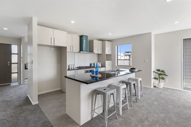 Photo of property in 23 Hollowout Street, Takanini, 2112