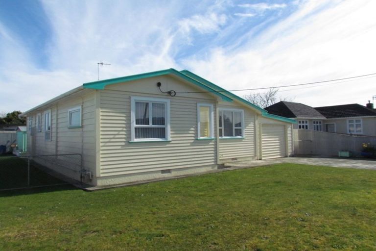 Photo of property in 143 Bartholomew Road, Levin, 5510