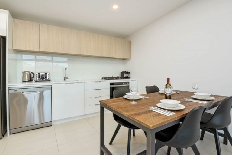 Photo of property in 10 Highlands Close, Queenstown, 9300