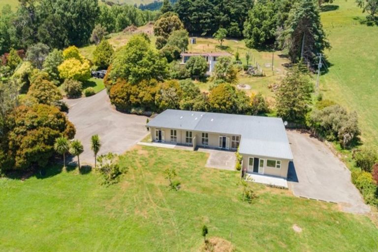 Photo of property in 1618 Longbush Road, Longbush, Masterton, 5884