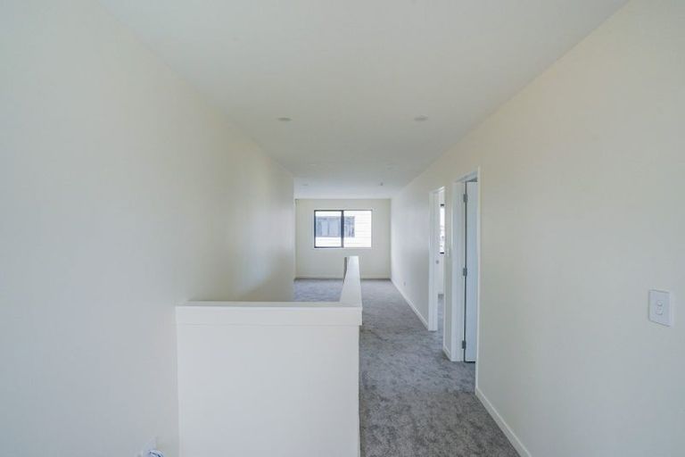 Photo of property in 18a Domain Road, Weymouth, Auckland, 2103
