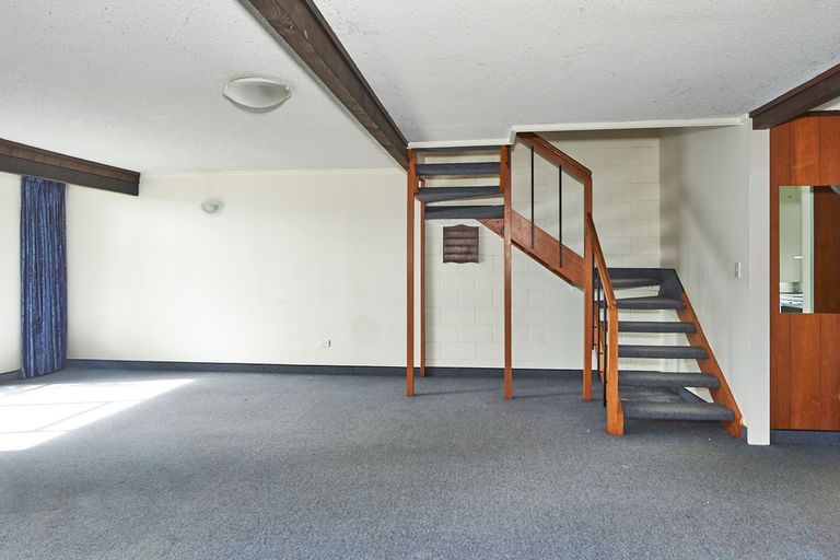 Photo of property in 4/341 College Street, West End, Palmerston North, 4410