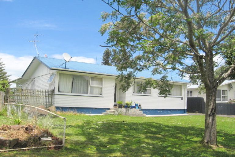 Photo of property in 34 Jupiter Street, Rosehill, Papakura, 2113
