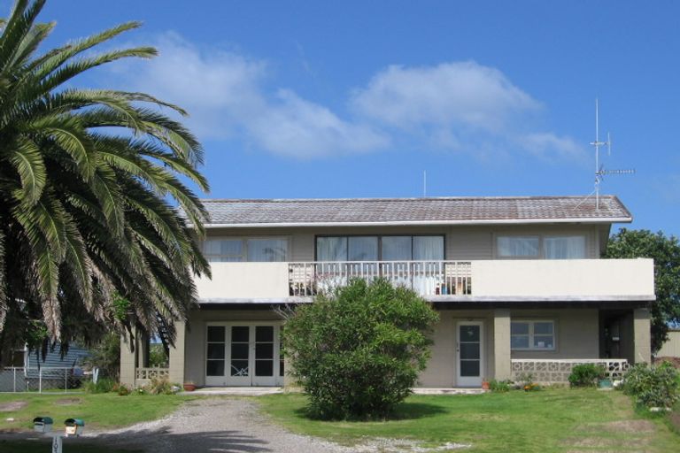 Photo of property in 1034 Papamoa Beach Road, Papamoa Beach, Papamoa, 3118