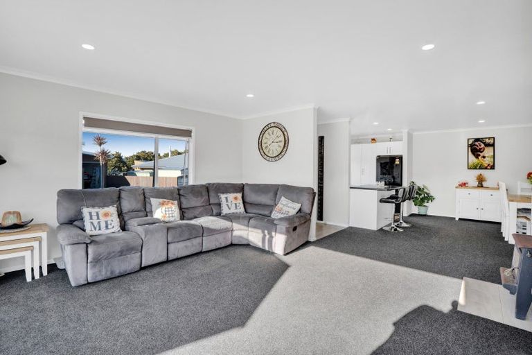 Photo of property in 8b Joshua Place, Bell Block, New Plymouth, 4312